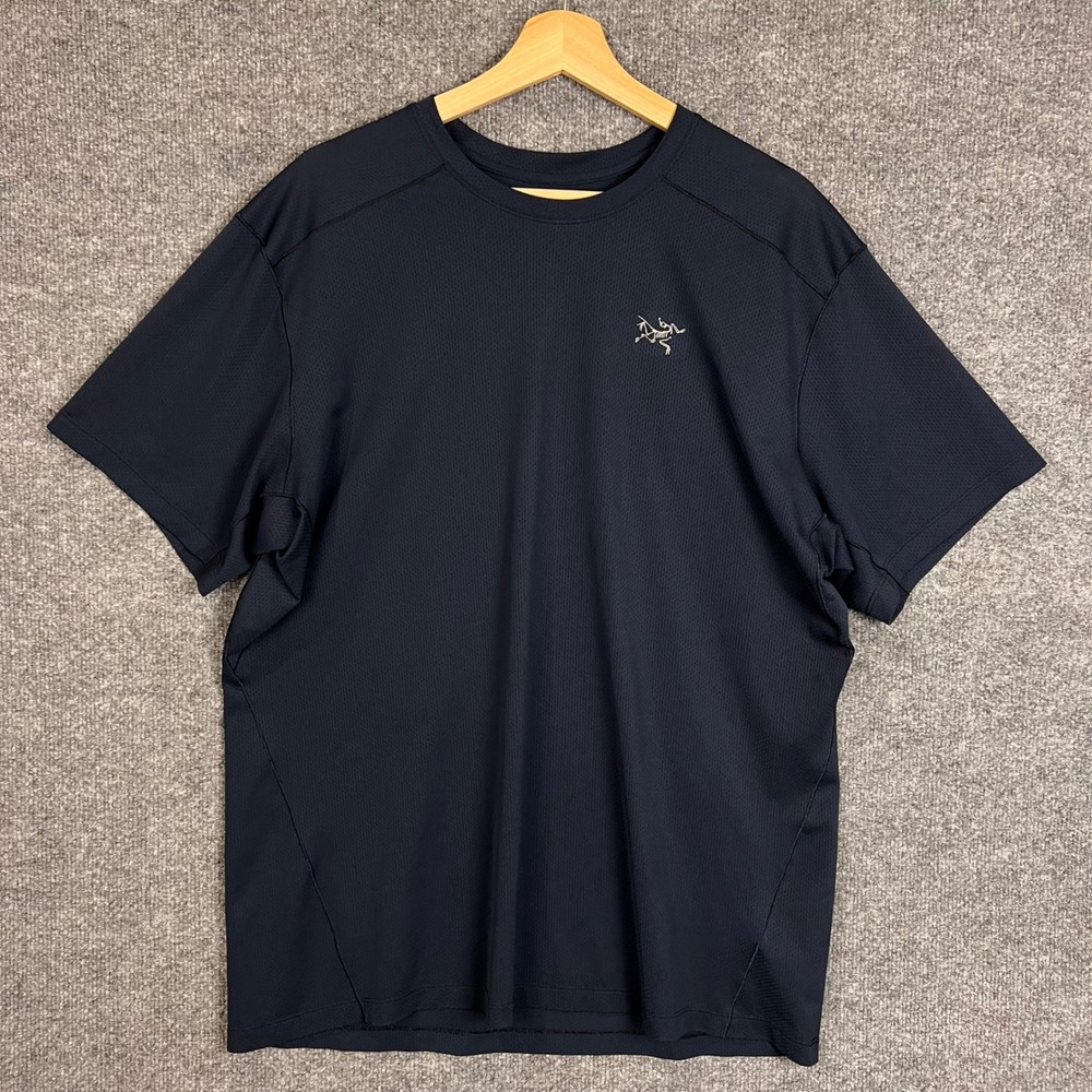 Arc'teryx T-Shirt Mens XL Navy Blue Excellent Short Sleeve Performance Top